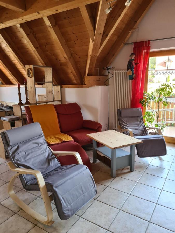 Ferienwohnung Helga Thalmassing  ภายนอก รูปภาพ